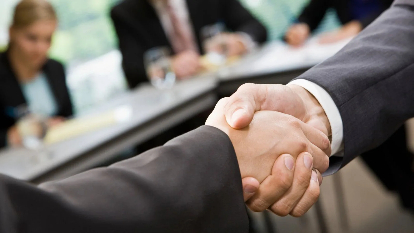 Support agent assisting a customer